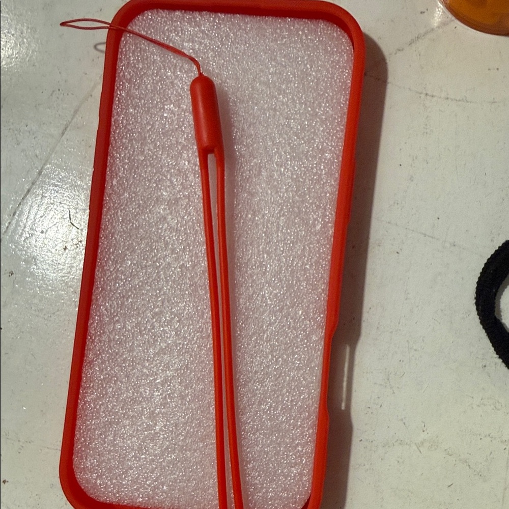 Red Heart Phone Case - Picture 3 of 3